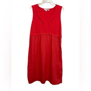 BODEN dress in a orange/coral color vneck lining with a side zipper